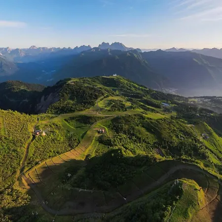 Alpine Retreat - Zoncolan Area & Austria 公寓 Muse